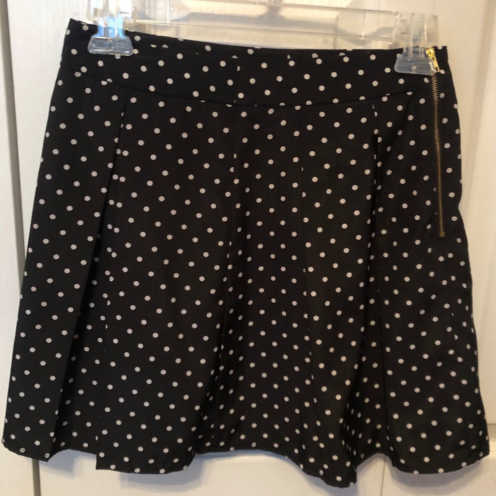 Black skirt